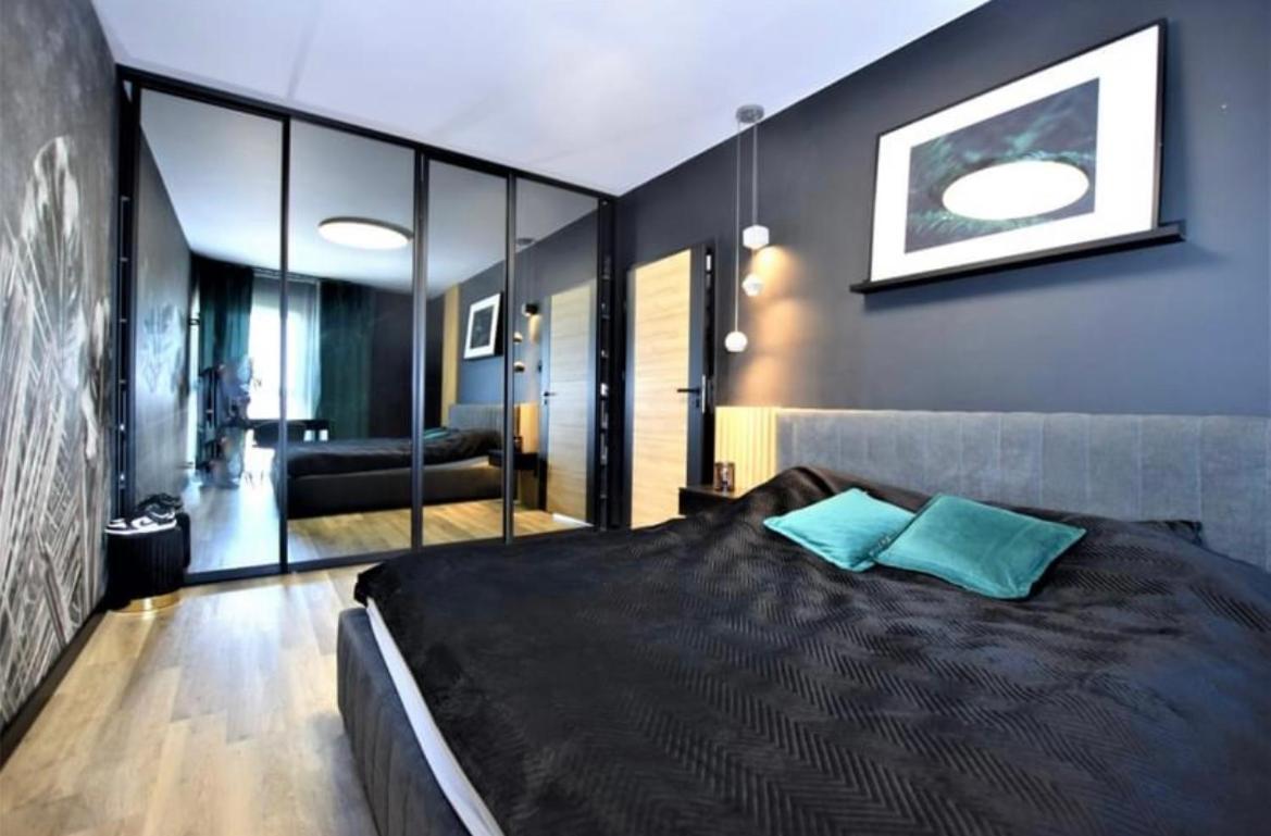 21St Floor Capital Apartment Rzeszow Bagian luar foto